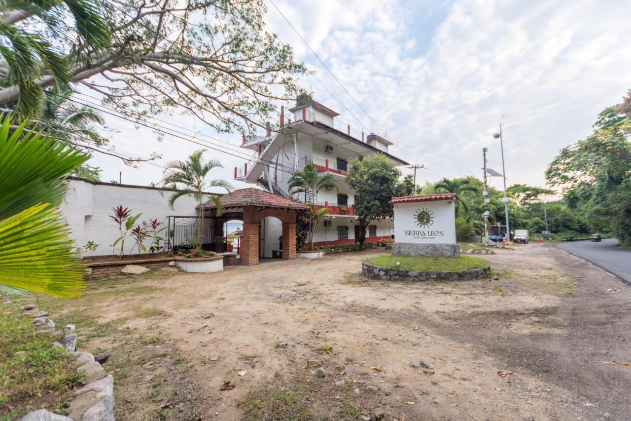 Traditional Sierra Leon Oceanfront Rooms - Adults Only Puerto Vallarta Exterior photo