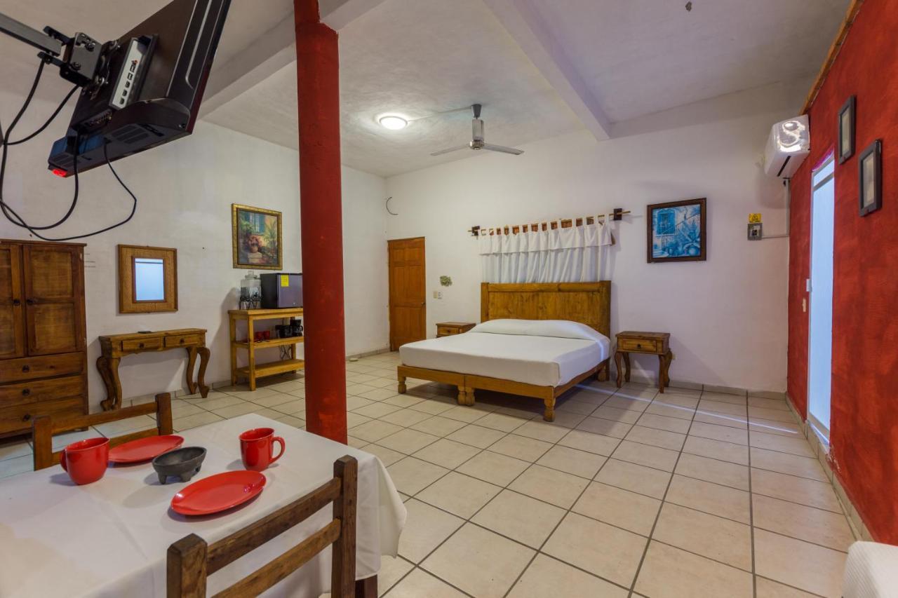 Traditional Sierra Leon Oceanfront Rooms - Adults Only Puerto Vallarta Exterior photo