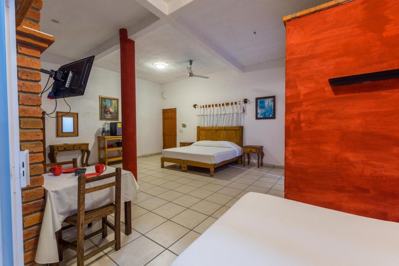 Traditional Sierra Leon Oceanfront Rooms - Adults Only Puerto Vallarta Exterior photo